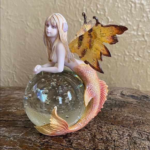 Other - 🧜‍♀️Rare Vintage🧜‍♀️Mermaid Fairy On Glass Ball